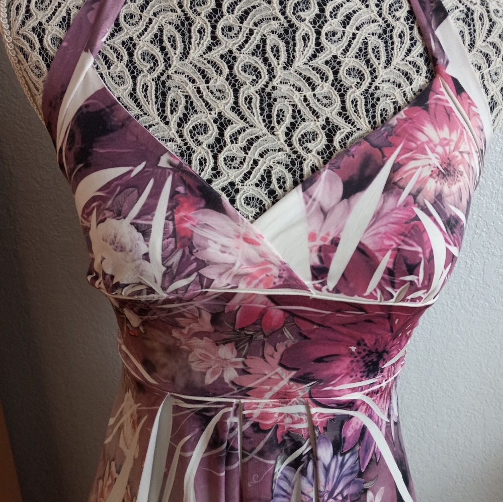 Y2k inspired flowy dress - Picture 2 of 4